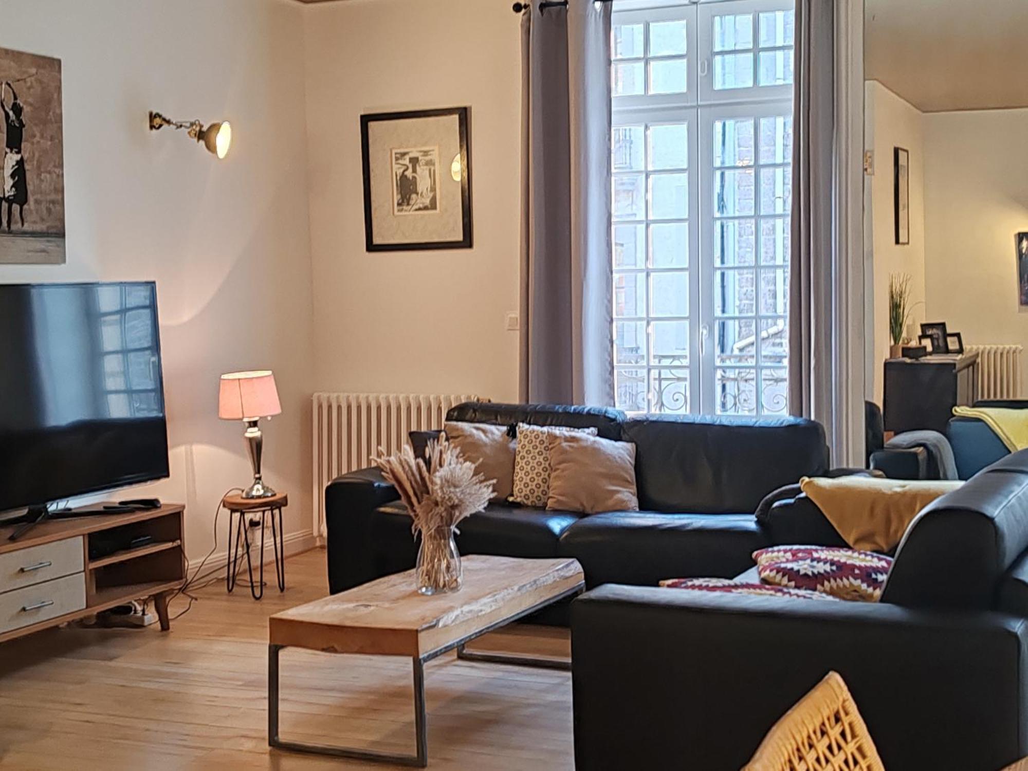 Duplex'Po Apartment Dinan Luaran gambar